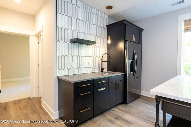 6080 Southridge Road, East Lansing, MI 48823