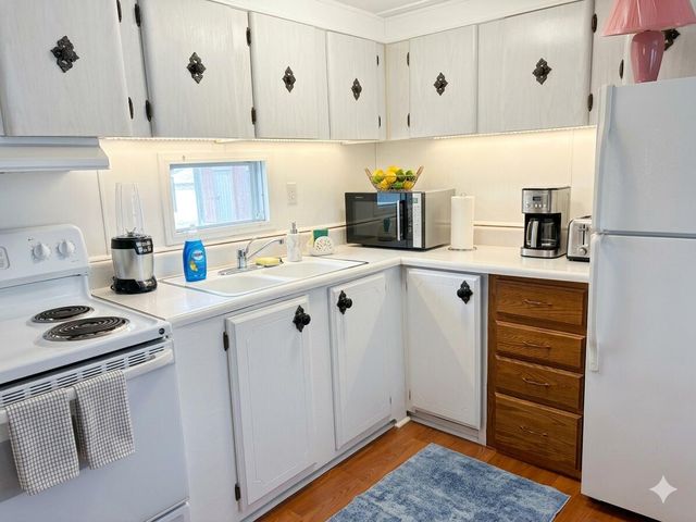 4084 Bougainvillea Road W, Boynton Beach, FL 33436