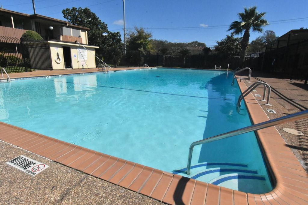 7714 Renwick Drive C36, Houston, TX 77081
