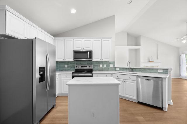 1016 Castle Rock Ct., Murrells Inlet, SC 29576