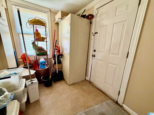 1430 BERKLEY AVENUE, Bessemer, AL 35020