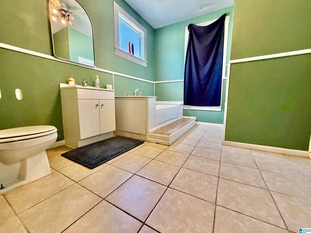 1430 BERKLEY AVENUE, Bessemer, AL 35020
