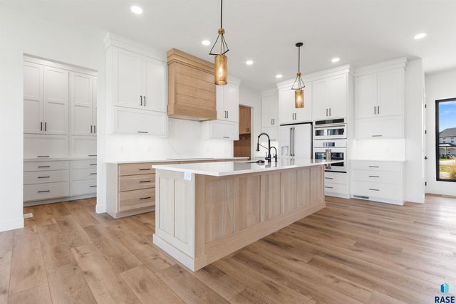 2730 N Swan Cir Circle, Tea, SD 57064