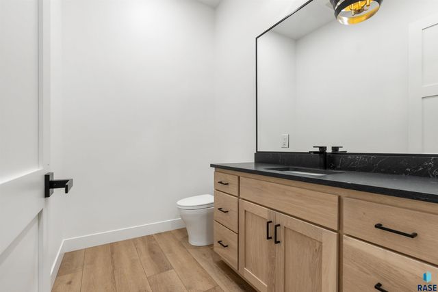 2730 N Swan Cir Circle, Tea, SD 57064