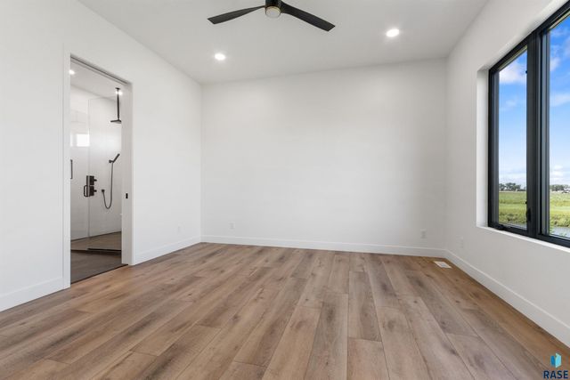 2730 N Swan Cir Circle, Tea, SD 57064