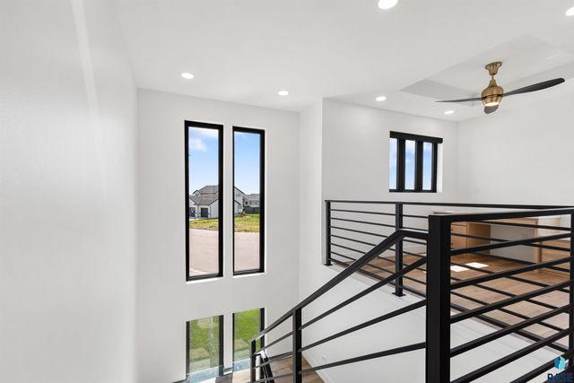 2730 N Swan Cir Circle, Tea, SD 57064