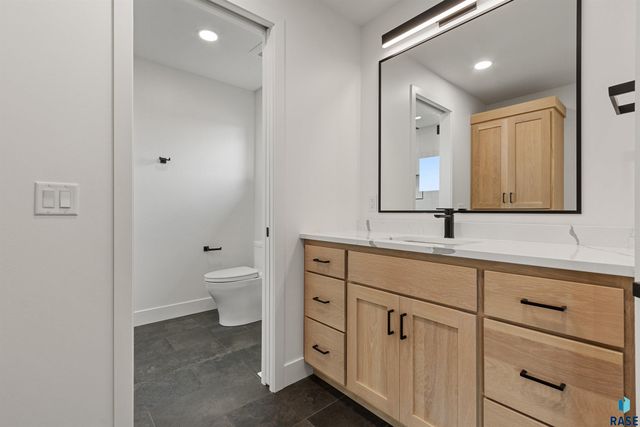 2730 N Swan Cir Circle, Tea, SD 57064