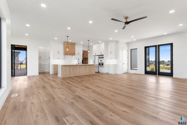 2730 N Swan Cir Circle, Tea, SD 57064