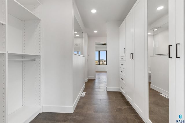 2730 N Swan Cir Circle, Tea, SD 57064