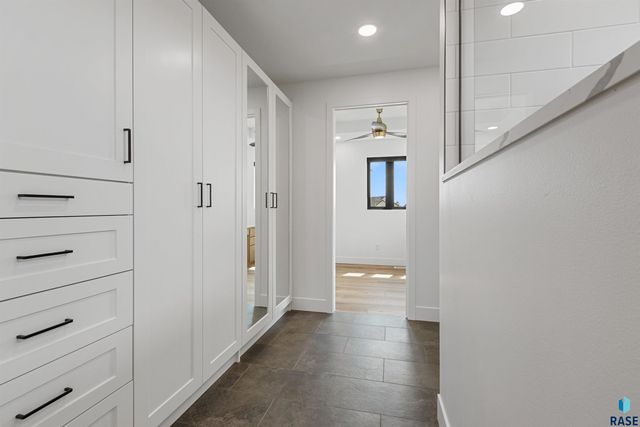 2730 N Swan Cir Circle, Tea, SD 57064