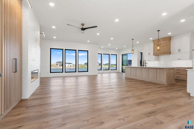 2730 N Swan Cir Circle, Tea, SD 57064