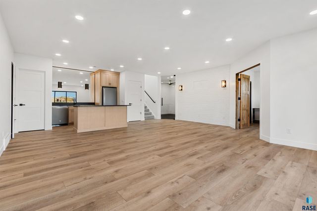 2730 N Swan Cir Circle, Tea, SD 57064