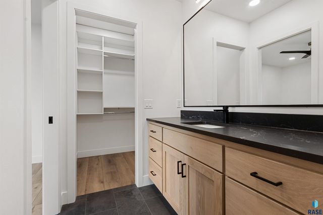 2730 N Swan Cir Circle, Tea, SD 57064