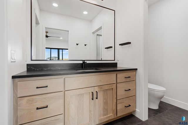 2730 N Swan Cir Circle, Tea, SD 57064