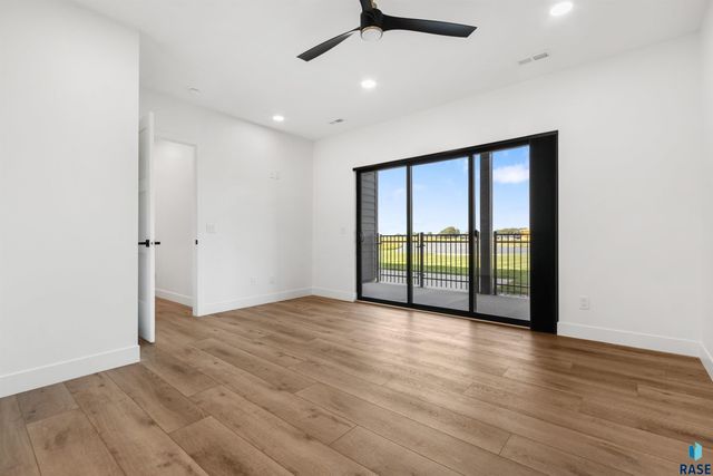 2730 N Swan Cir Circle, Tea, SD 57064