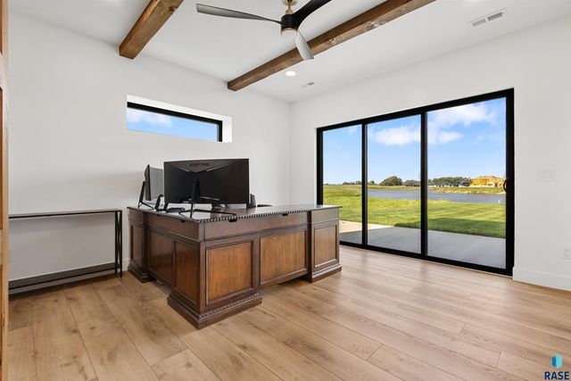 2730 N Swan Cir Circle, Tea, SD 57064