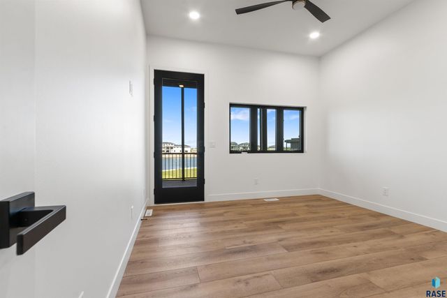 2730 N Swan Cir Circle, Tea, SD 57064
