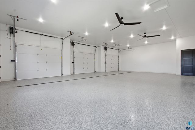 2730 N Swan Cir Circle, Tea, SD 57064