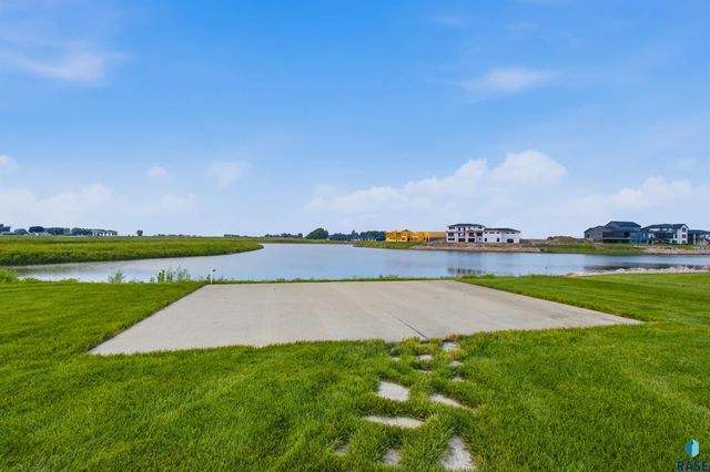 2730 N Swan Cir Circle, Tea, SD 57064