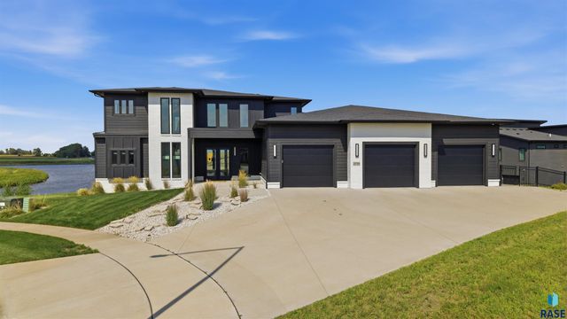 2730 N Swan Cir Circle, Tea, SD 57064
