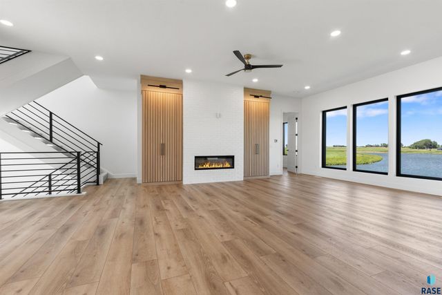 2730 N Swan Cir Circle, Tea, SD 57064