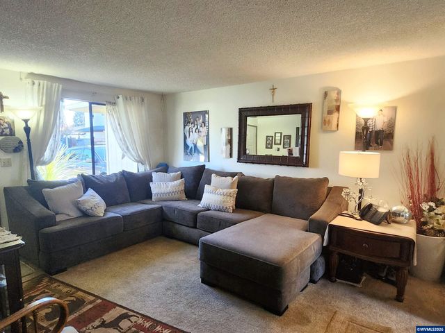 1671 Weigart Ct NE, Salem, OR 97305