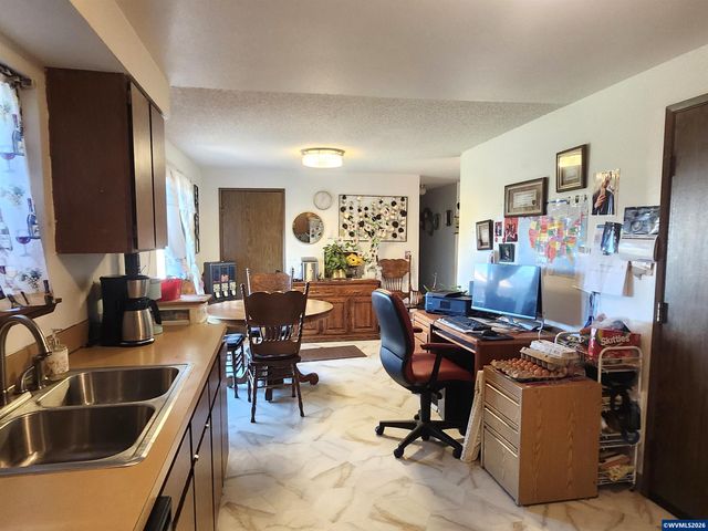 1671 Weigart Ct NE, Salem, OR 97305