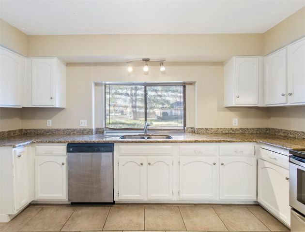 2819 W Birchdale Drive, Missouri City, TX 77489