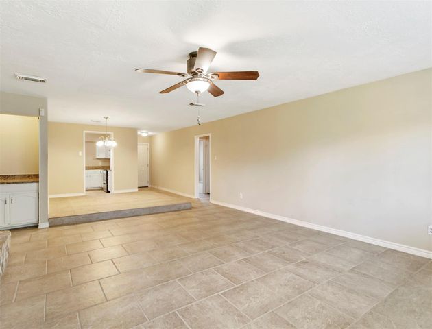 2819 W Birchdale Drive, Missouri City, TX 77489
