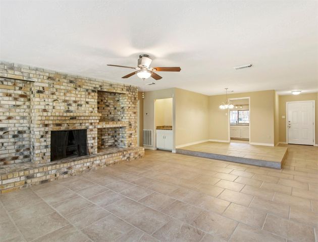 2819 W Birchdale Drive, Missouri City, TX 77489