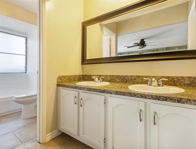 2819 W Birchdale Drive, Missouri City, TX 77489
