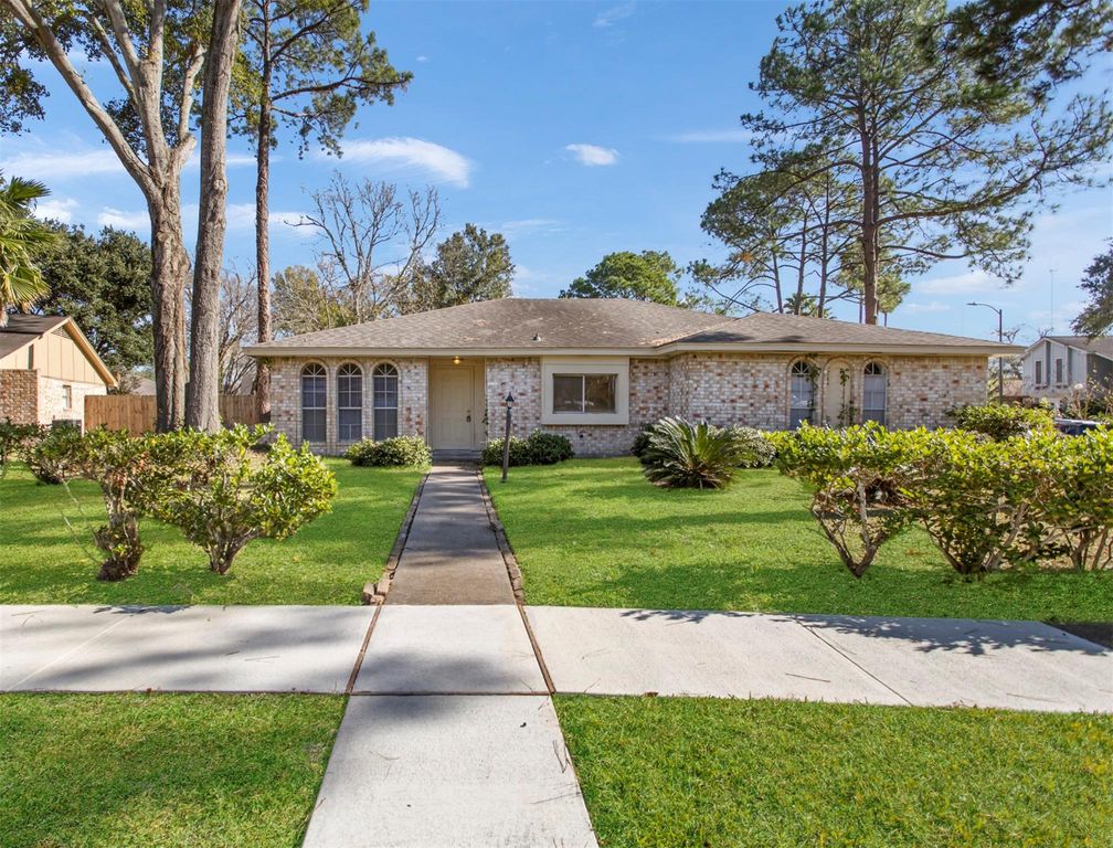 2819 W Birchdale Drive, Missouri City, TX 77489
