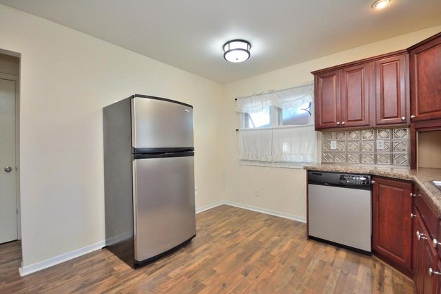 2254 S 61st STREET, West Allis, WI 53219