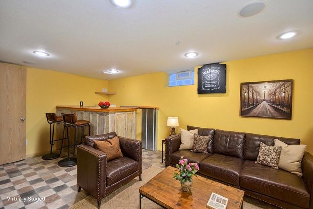 2254 S 61st STREET, West Allis, WI 53219