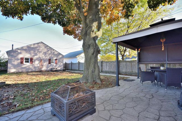 2254 S 61st STREET, West Allis, WI 53219