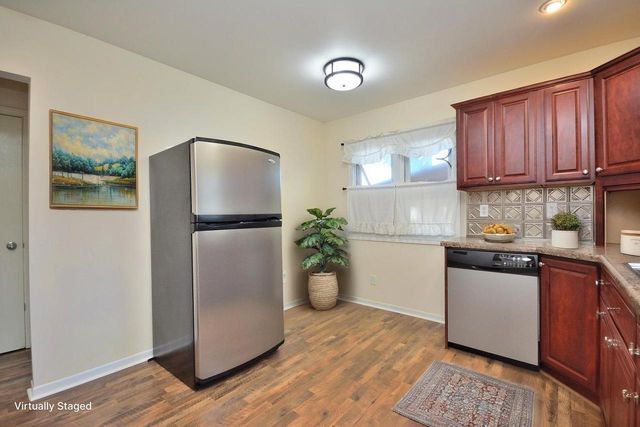 2254 S 61st STREET, West Allis, WI 53219