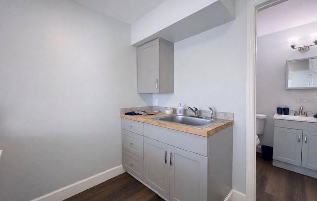 3901 6TH STREET S 4, St Petersburg, FL 33705