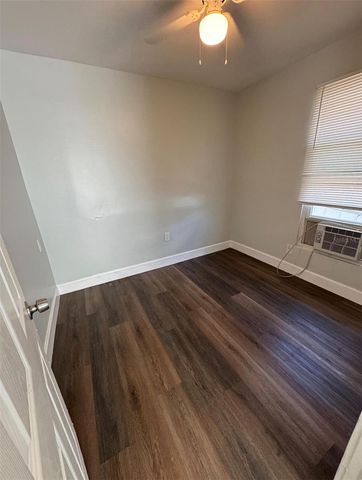 3901 6TH STREET S 4, St Petersburg, FL 33705