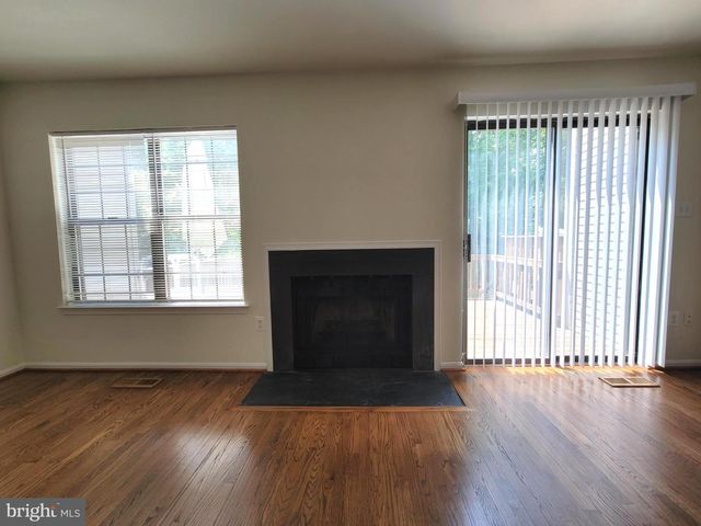13689 WILDFLOWER LN, Clifton, VA 20124