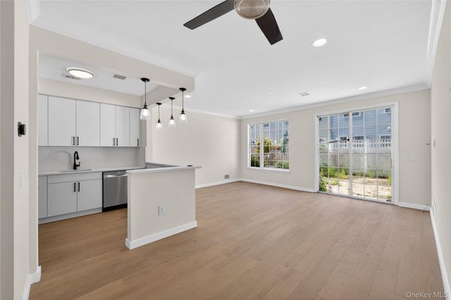 93 Admiral Court, Bronx, NY 10473