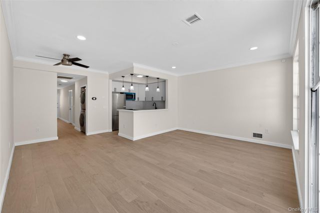 93 Admiral Court, Bronx, NY 10473