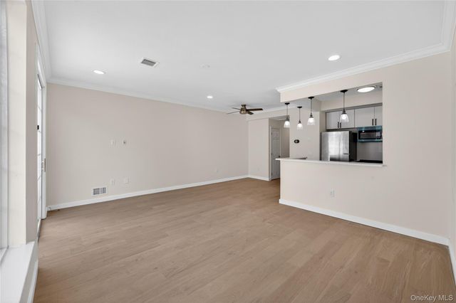 93 Admiral Court, Bronx, NY 10473