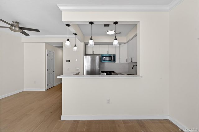 93 Admiral Court, Bronx, NY 10473