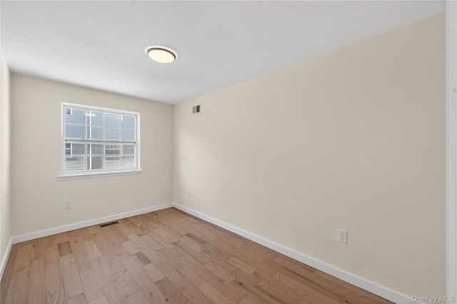 93 Admiral Court, Bronx, NY 10473