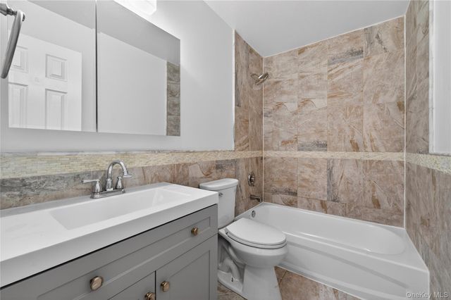 93 Admiral Court, Bronx, NY 10473