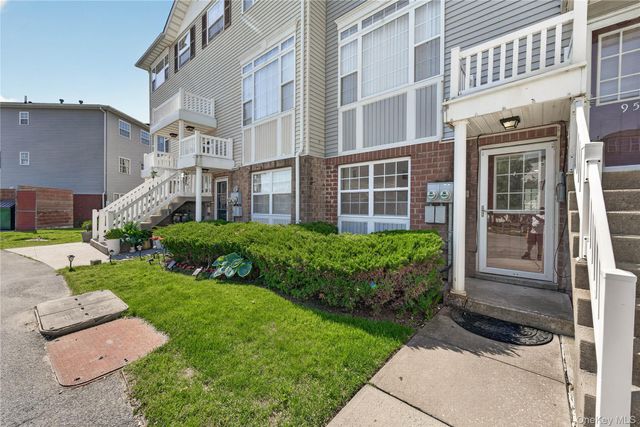 93 Admiral Court, Bronx, NY 10473
