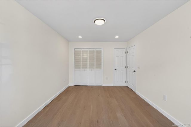 93 Admiral Court, Bronx, NY 10473
