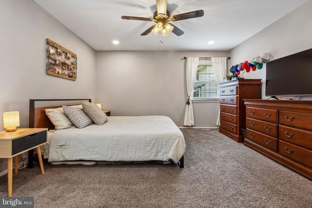 702 PARRY BLVD, Cinnaminson, NJ 08077