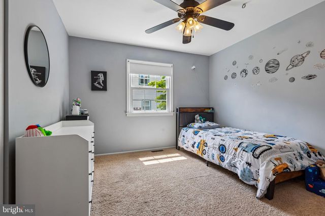 702 PARRY BLVD, Cinnaminson, NJ 08077
