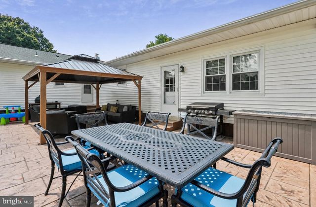 702 PARRY BLVD, Cinnaminson, NJ 08077